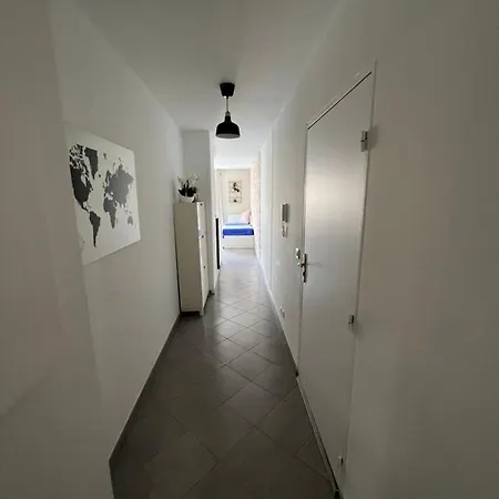 Apartment In Two Min Chessy (Seine-et-Marne)