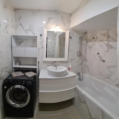 In Two Min Apartment *