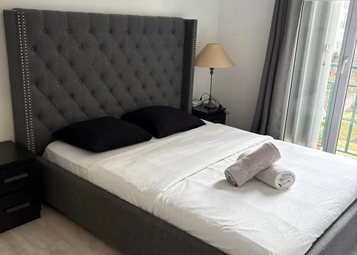 Cosy In Two Min * Chessy (Seine-et-Marne)
